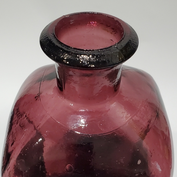 Vntg 9" Amythest Purple Pinched Art Glass Decanter and Stopper - Picture 3 of 10